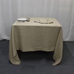 Tovaglia con tovaglioli Tiziano argilla Tessitura Toscana Telerie