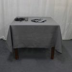 Tovaglia con tovaglioli Tiziano grigio Tessitura Toscana Telerie