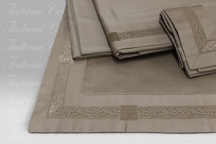 Completo Letto Heritage Op nocciola Borbonese