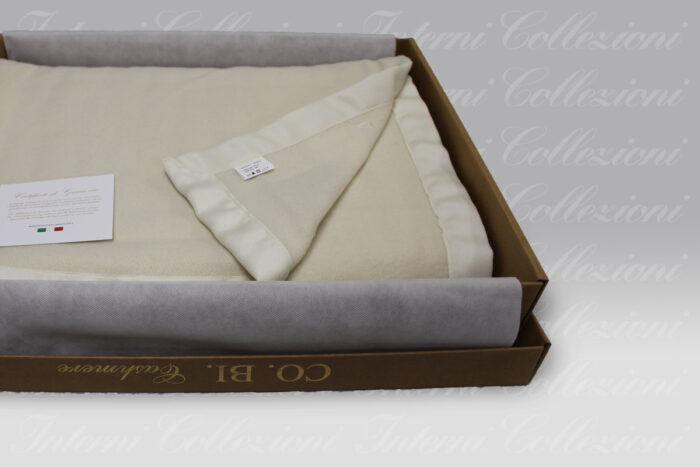 Coperta Aida 250 greggio-avorio Co.Bi