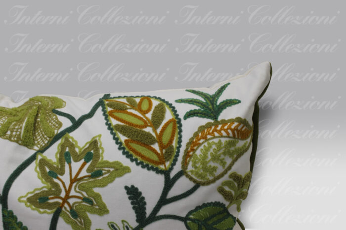 Cuscino Foglia Decoratica Embroidered Designers Guild