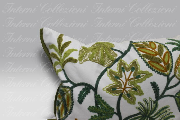 Cuscino Foglia Decoratica Embroidered Designers Guild