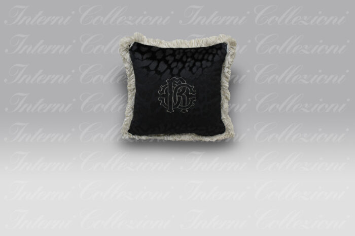 Cuscino Monogram nero Roberto Cavalli