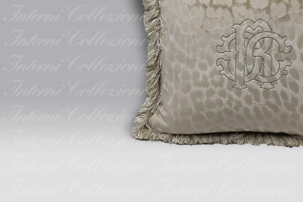 Cuscino Monogram tortora Roberto Cavalli