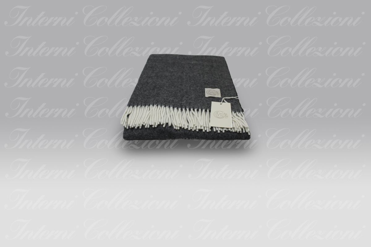 Plaid Scozia unito antracite Cecchi e Cecchi Agolab (1) Plaid Scozia unito antracite Cecchi e Cecchi Agolab